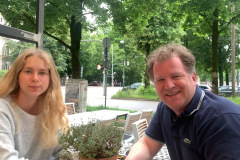 e16257d3-e764-48dd-93e1-eeae5d7197c9-resized